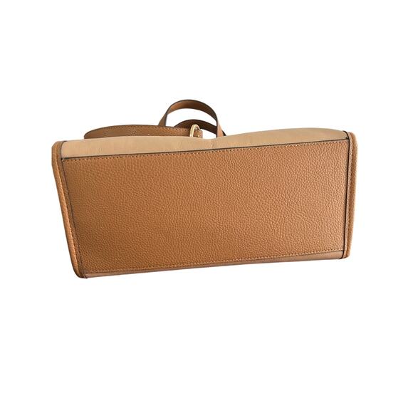 Time and Tru Classic Sydney Satchel - Picture 5 of 6